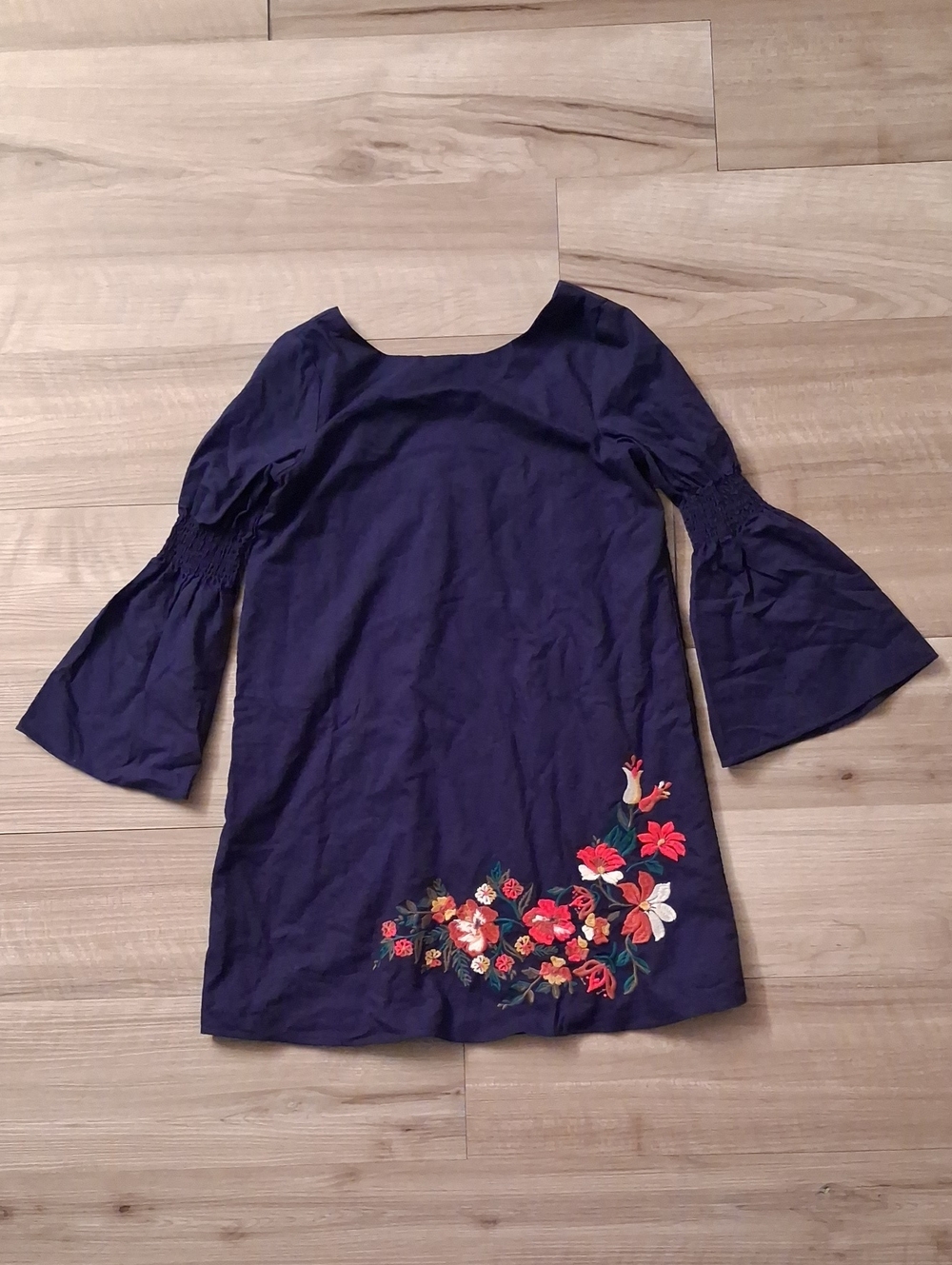 GB girls Navy Embroidered Bell-Sleeve Dress Size Medium Girls (N)
